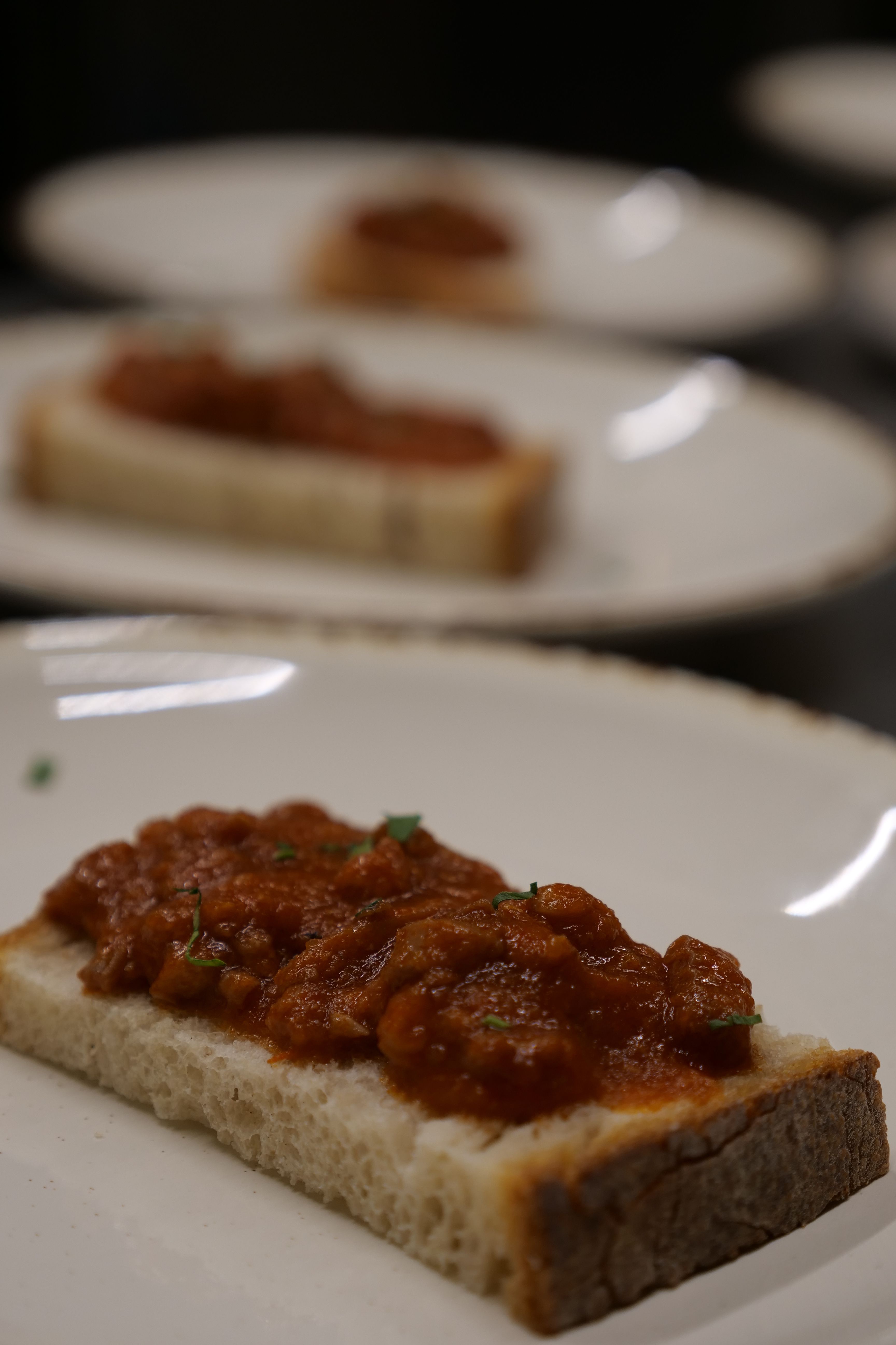 bruschetta pomodoro cotto Agriturismo cena degustazione in cantina Tenuta Trium a Notaresco di Teramo